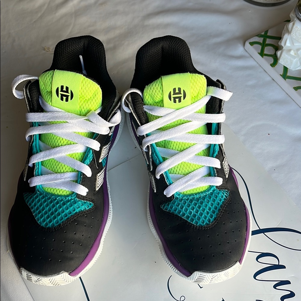 Kids Adidas Sz 3.5